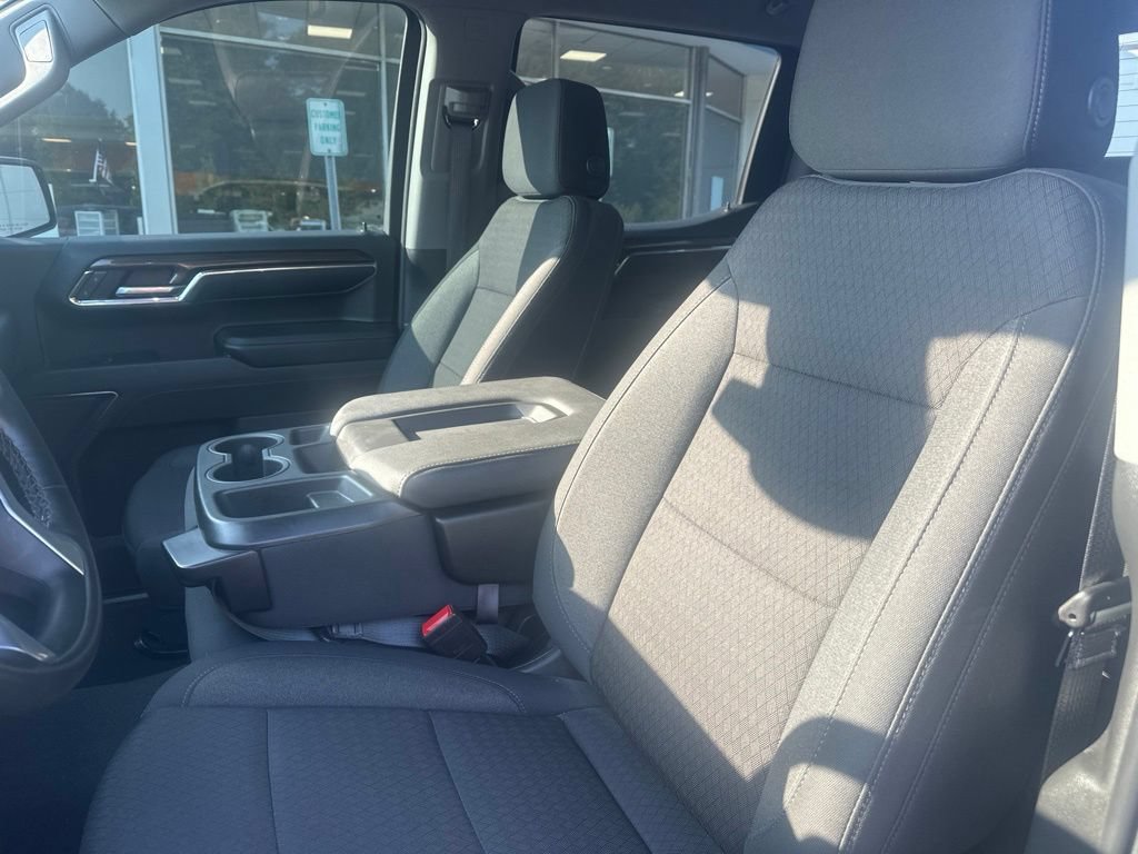 Used 2024 Chevrolet Silverado 1500 LT AWD/4WD image 11