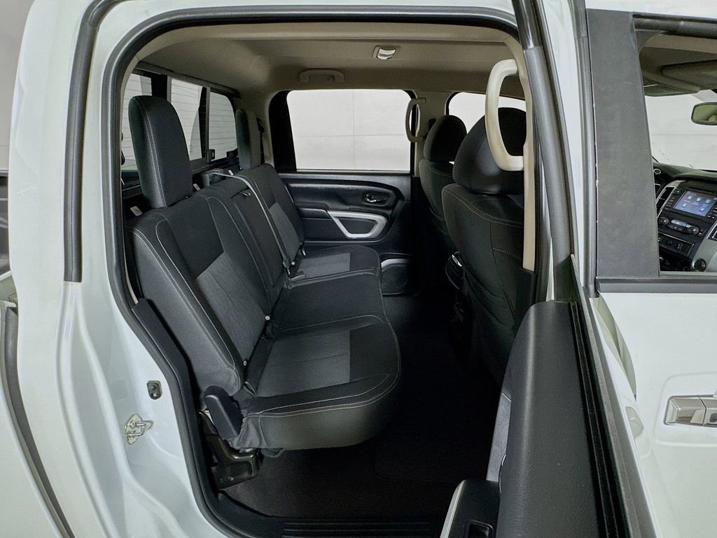 Used 2017 Nissan Titan SV RWD image 25