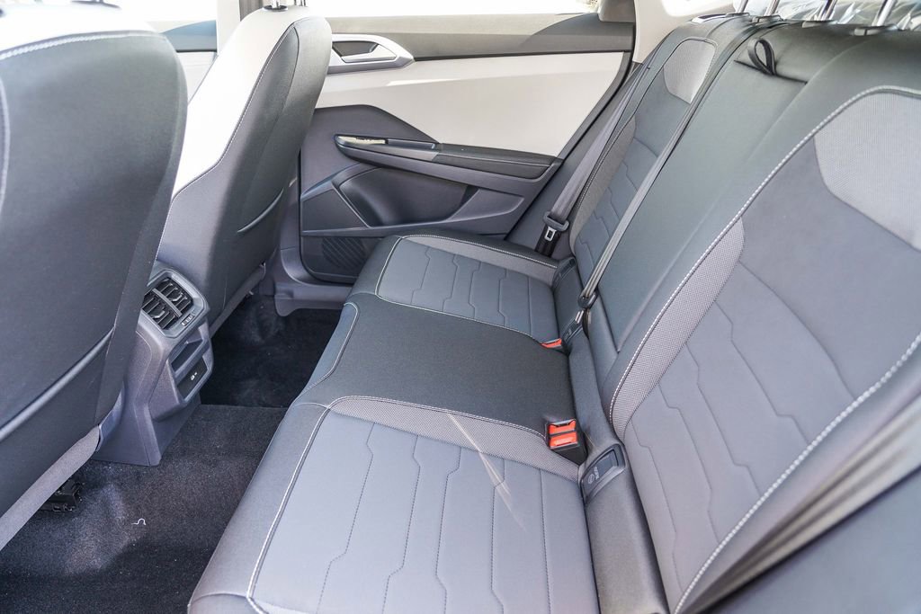New 2025 Volkswagen Taos SE image 27