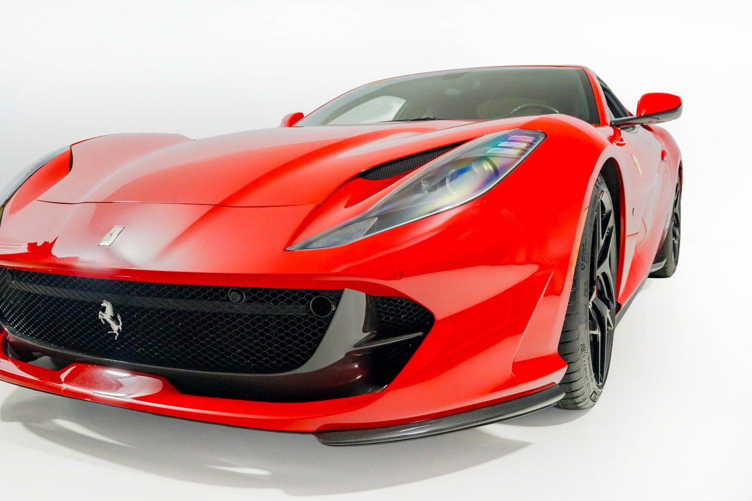 Used 2018 Ferrari 812 Superfast RWD image 34