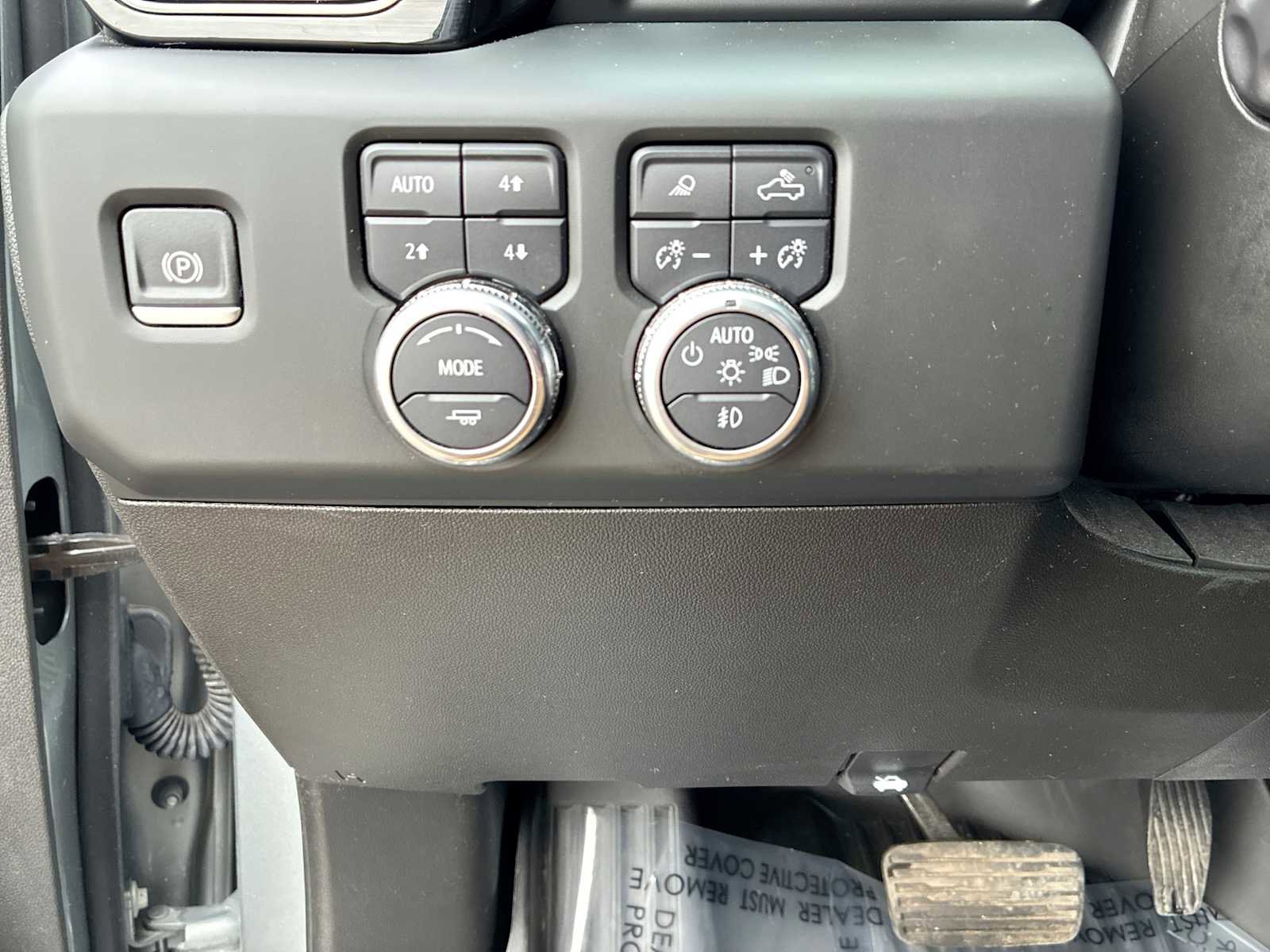 Certified 2024 GMC Sierra 1500 AT4 w/ Technology Package image 19