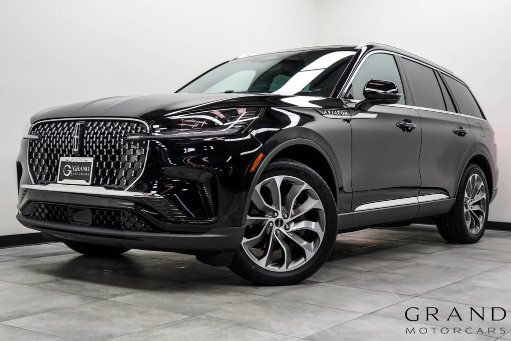 Used 2025 Lincoln Aviator Reserve w/ Illumination Package AWD/4WD image 1