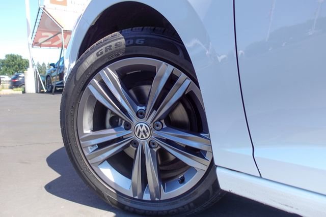 Used 2019 Volkswagen Jetta R-Line FWD image 10