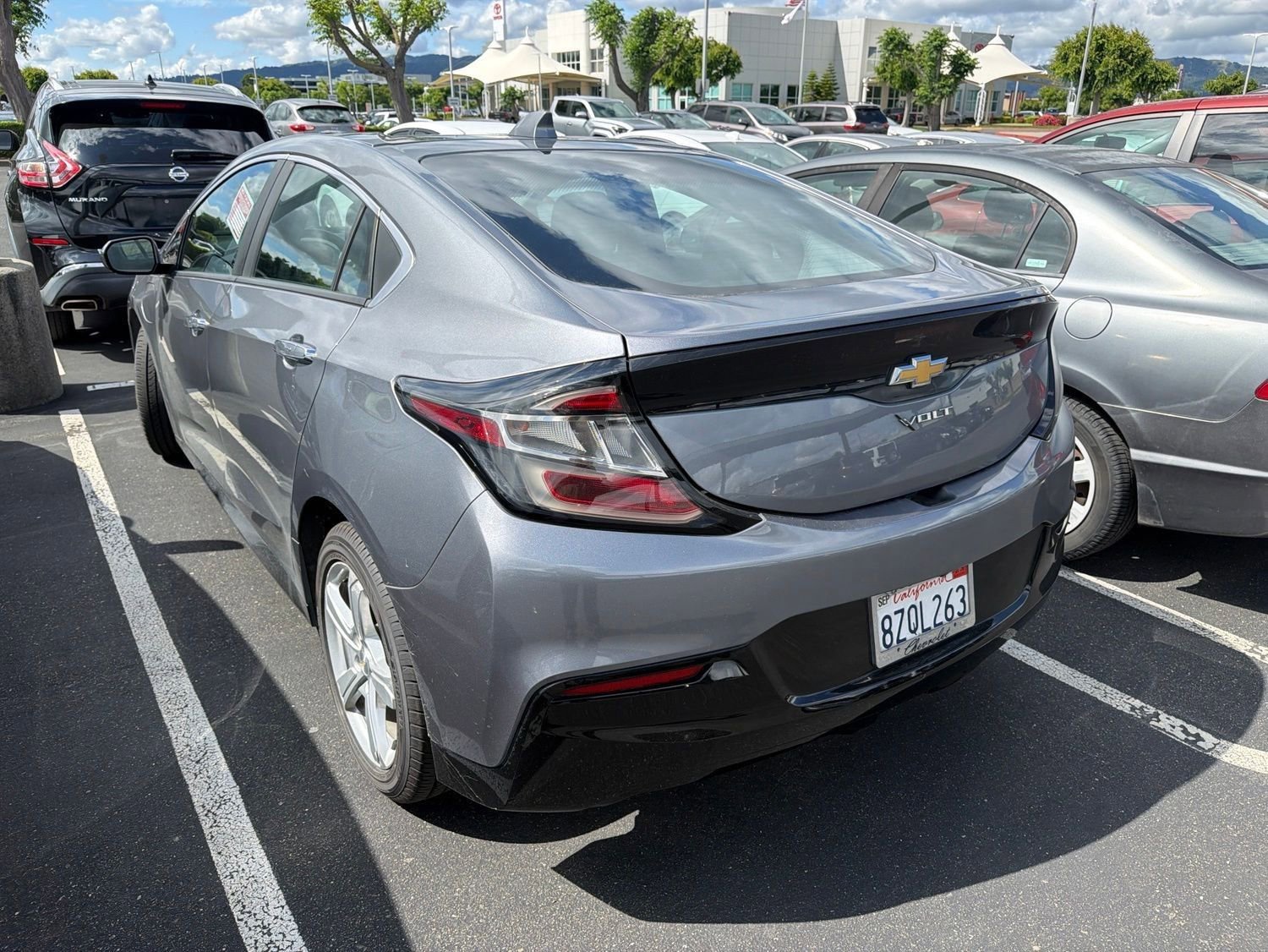 Used 2018 Chevrolet Volt LT FWD image 5