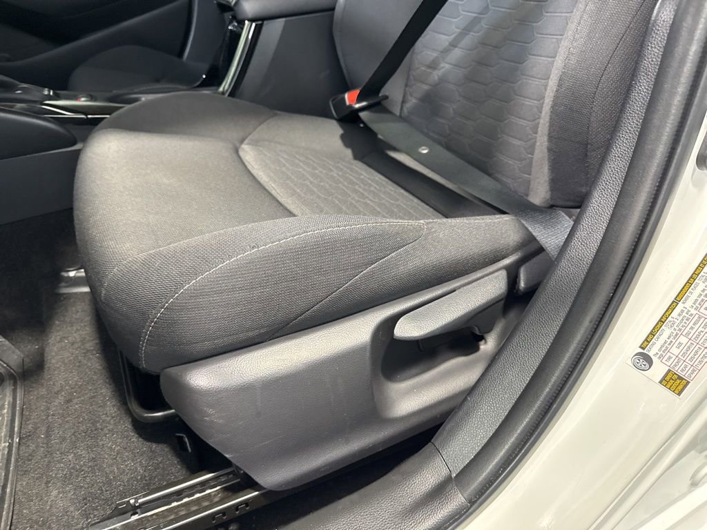Used 2022 Toyota Corolla SE FWD image 32