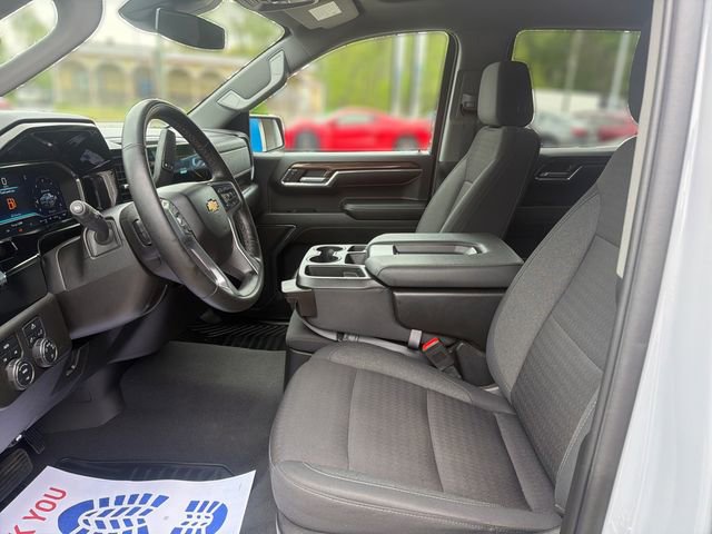 Used 2024 Chevrolet Silverado 1500 LT AWD/4WD image 9