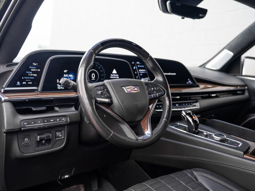 Used 2023 Cadillac Escalade Sport Platinum w/ Heavy-Duty Trailer Package AWD/4WD image 4