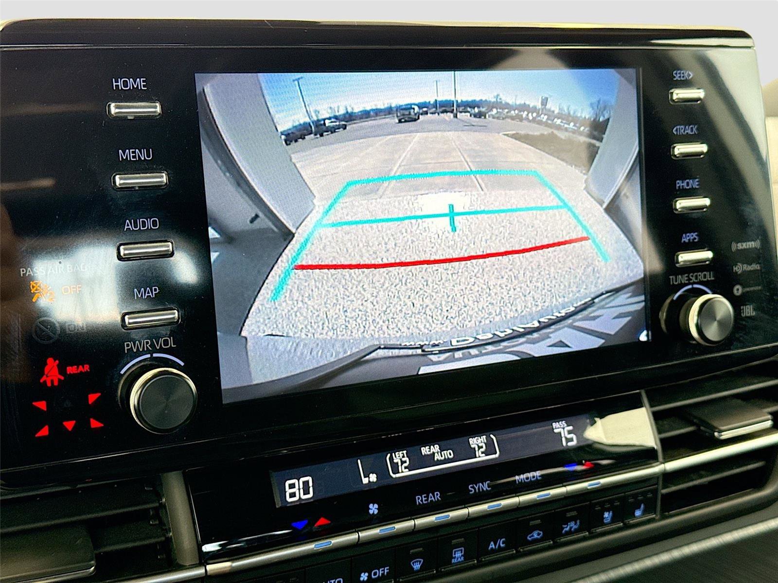 Used 2023 Toyota Sienna XSE image 15