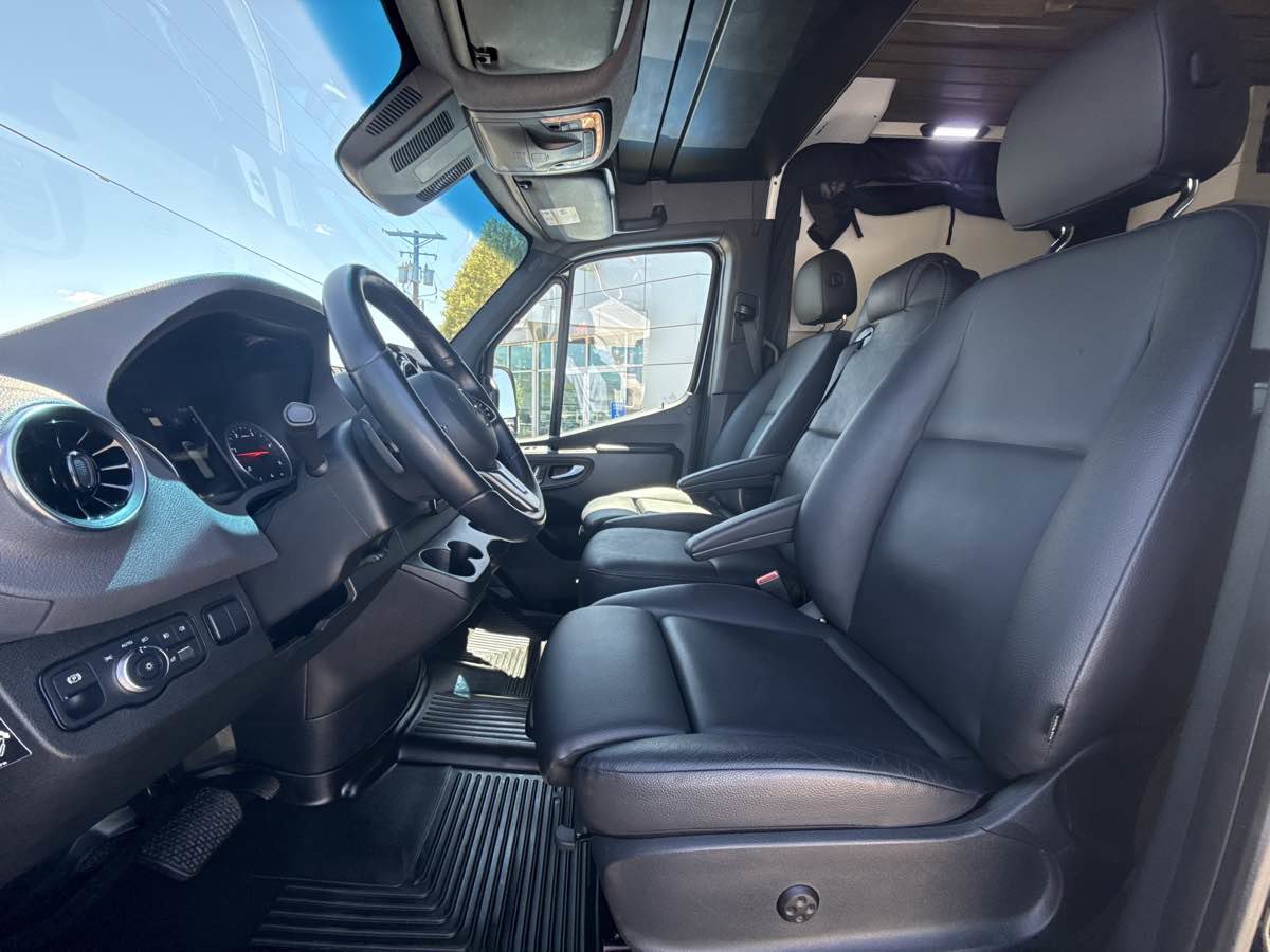 Used 2022 Mercedes-Benz Sprinter 2500 image 14