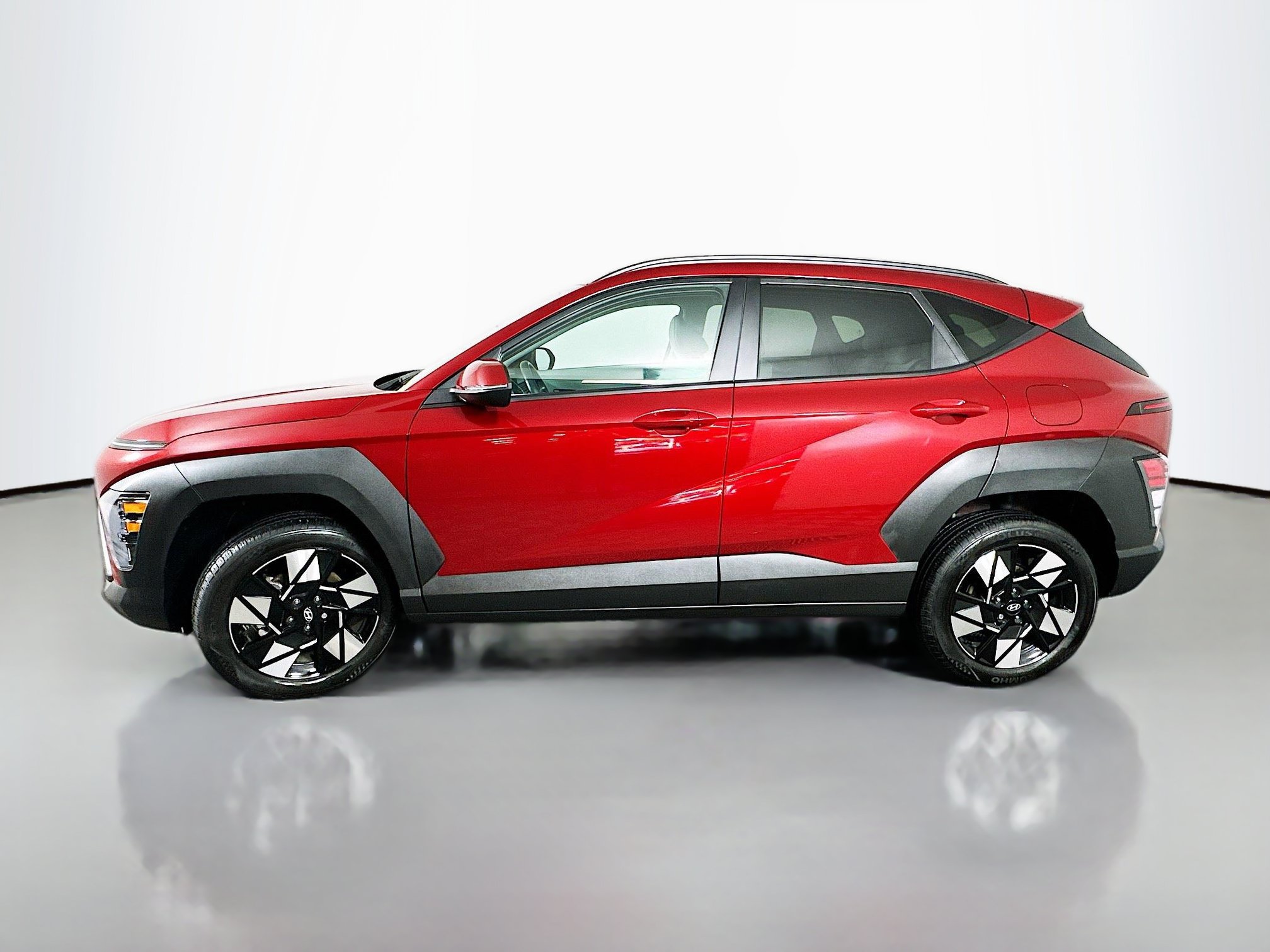 Used 2024 Hyundai Kona SEL w/ Convenience Package AWD/4WD image 4