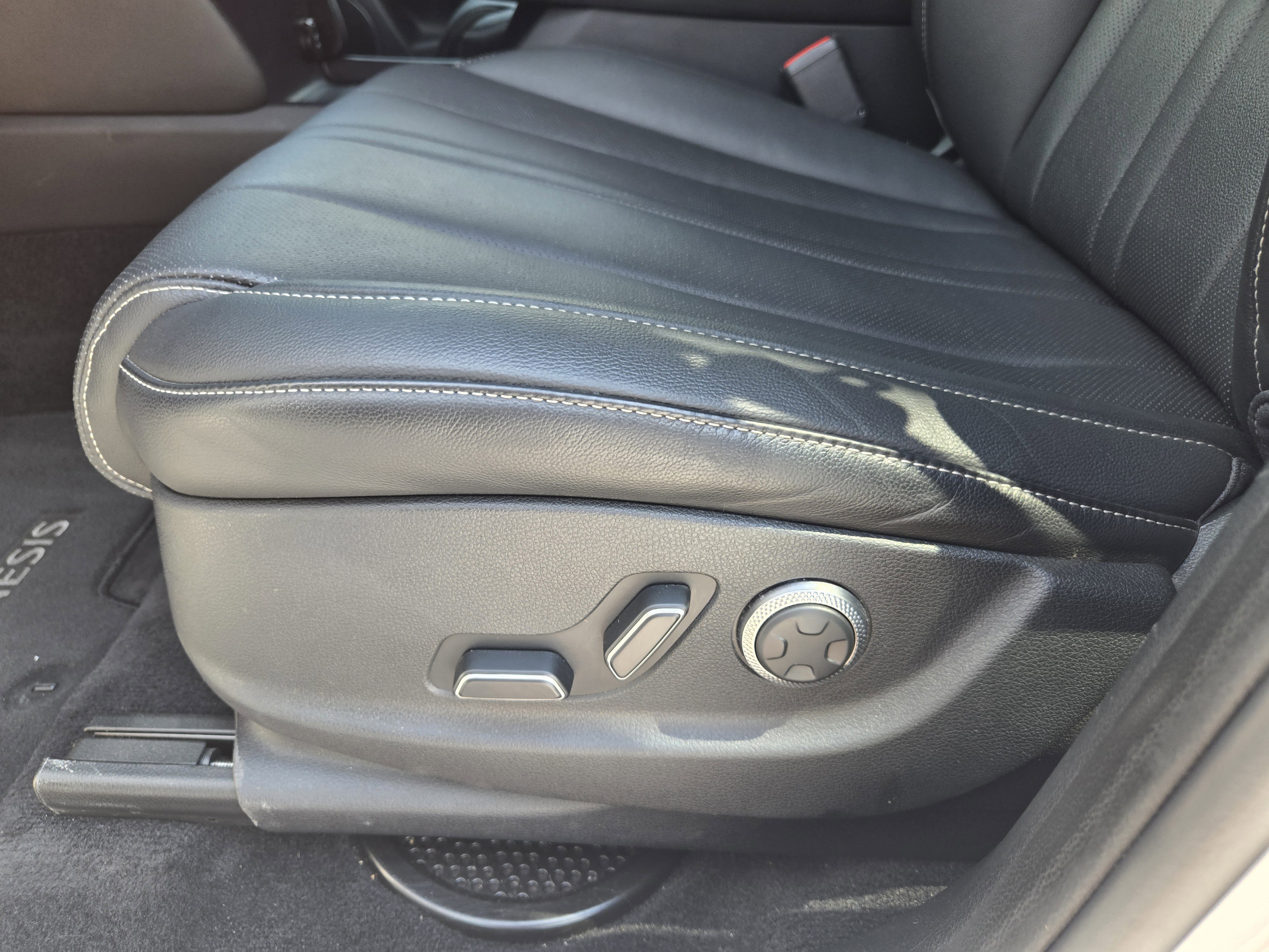 Used 2024 Genesis GV80 3.5T image 27