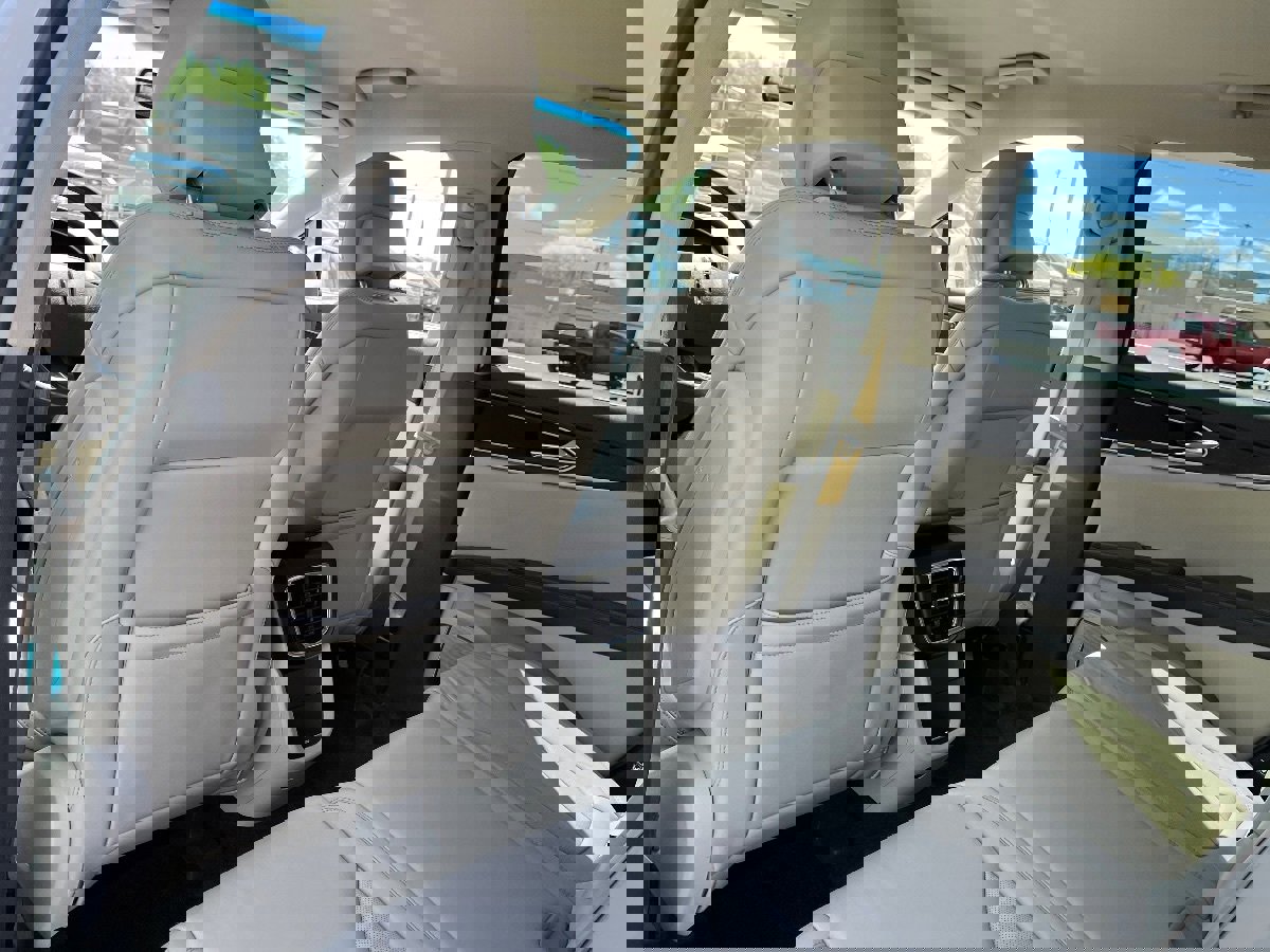 Used 2018 Lincoln MKX Select w/ Select Plus Package image 28