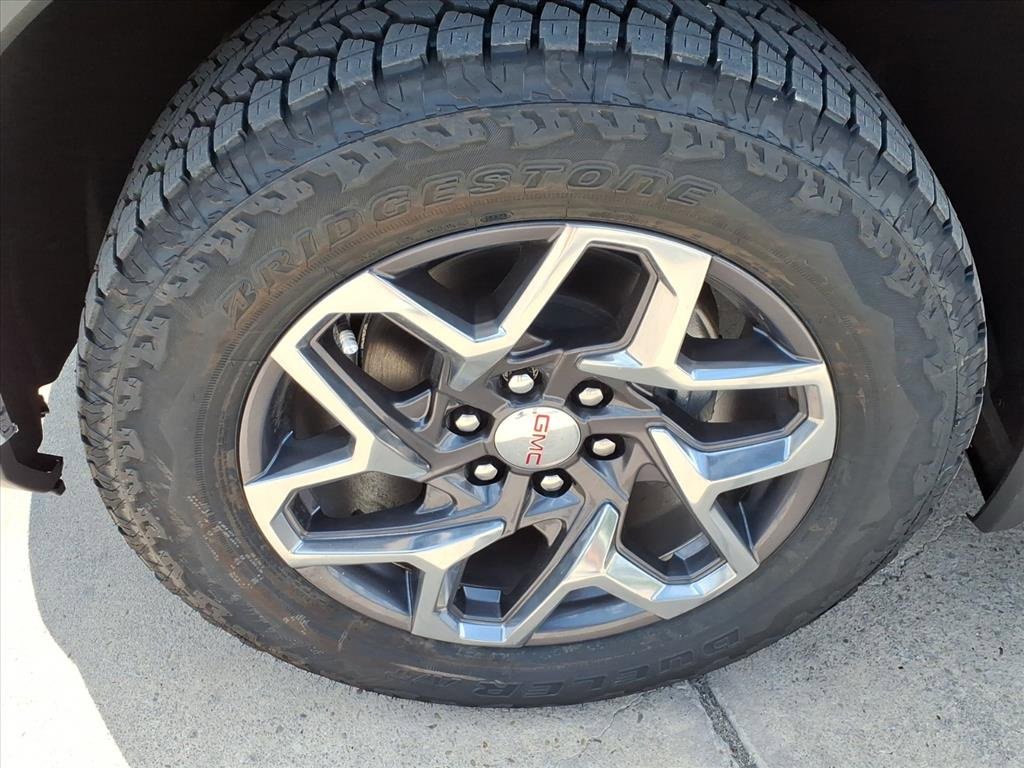 New 2026 GMC Sierra 1500 SLT image 9