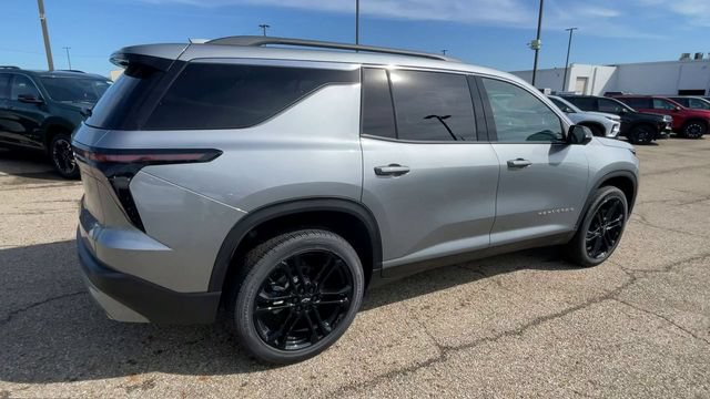 New 2026 Chevrolet Traverse LT w/ Driver Confidence Package AWD/4WD image 2