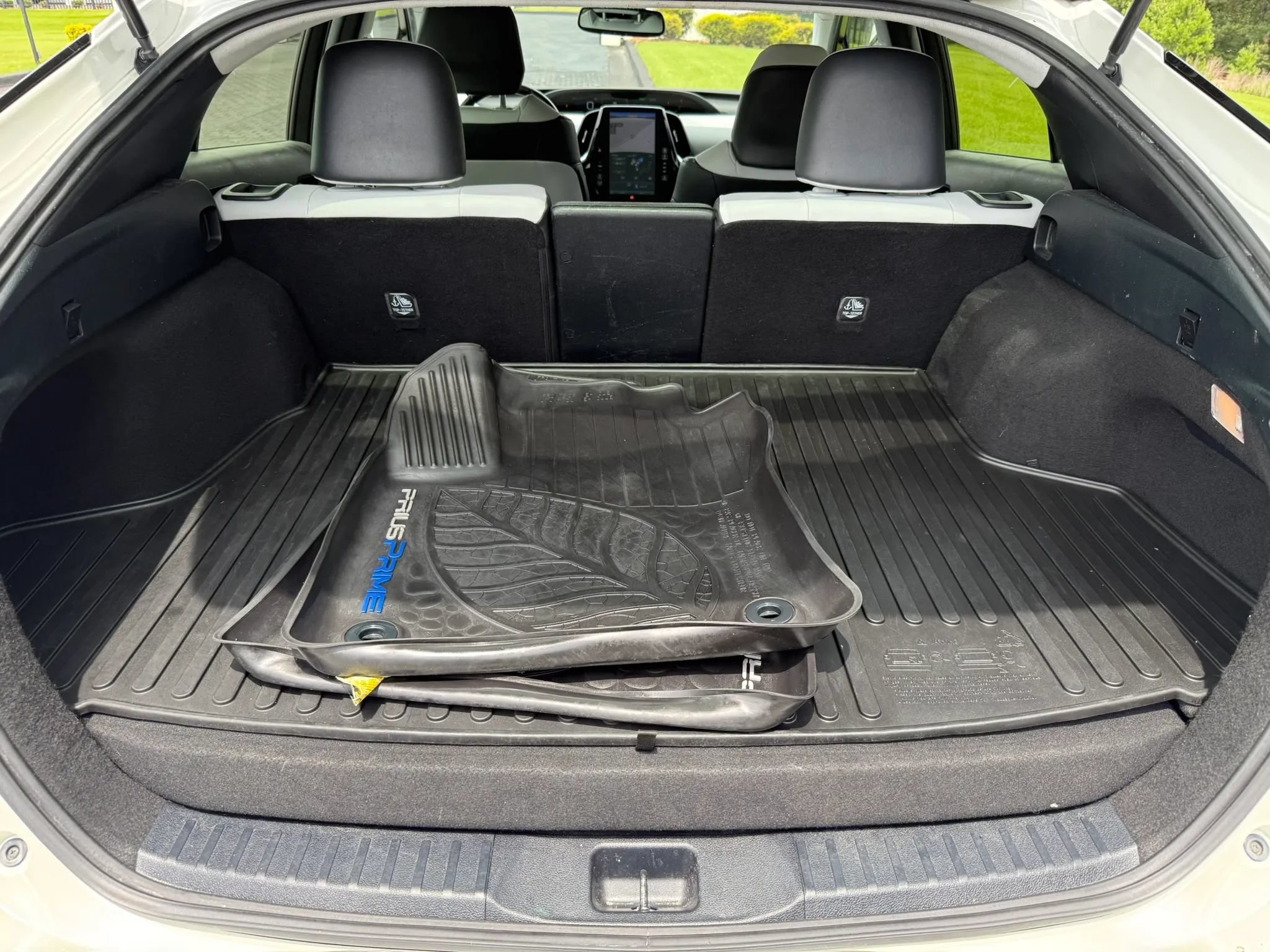 Used 2017 Toyota Prius Prime Advanced FWD image 14