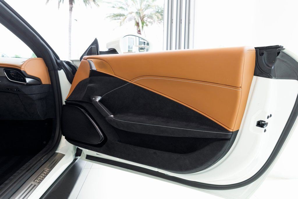 Used 2025 Ferrari Roma Spider image 44