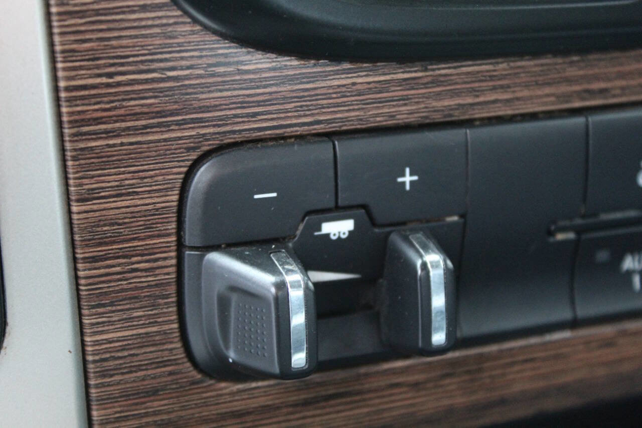 Used 2018 RAM 2500 Laramie w/ Snow Chief Group AWD/4WD image 36