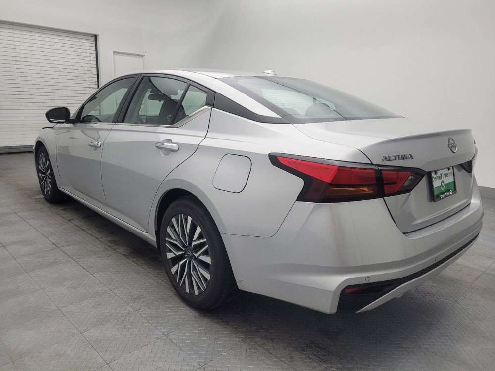 Used 2024 Nissan Altima 2.5 SV image 3