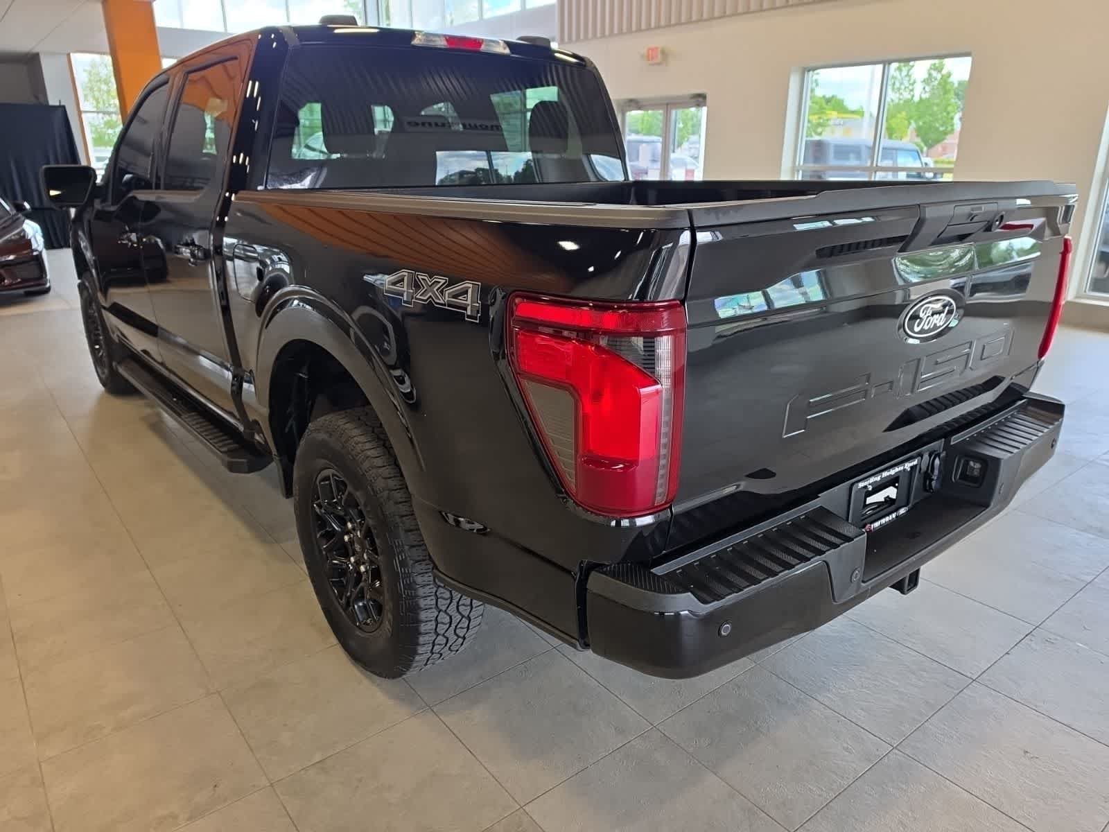 Used 2024 Ford F150 XLT w/ XLT Black Appearance Package AWD/4WD image 11