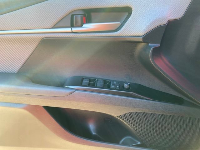 Used 2025 Toyota Camry SE FWD image 22