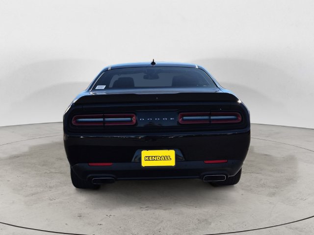 Used 2018 Dodge Challenger R/T Plus RWD image 6