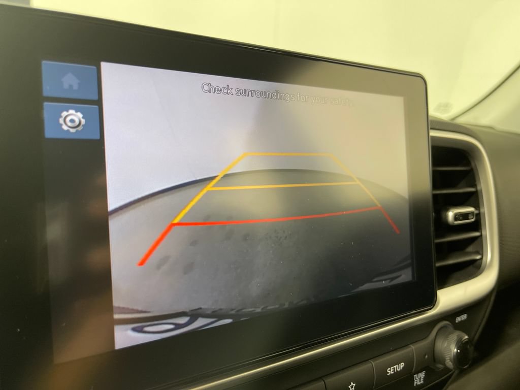 Certified 2025 Hyundai Venue SEL FWD image 23