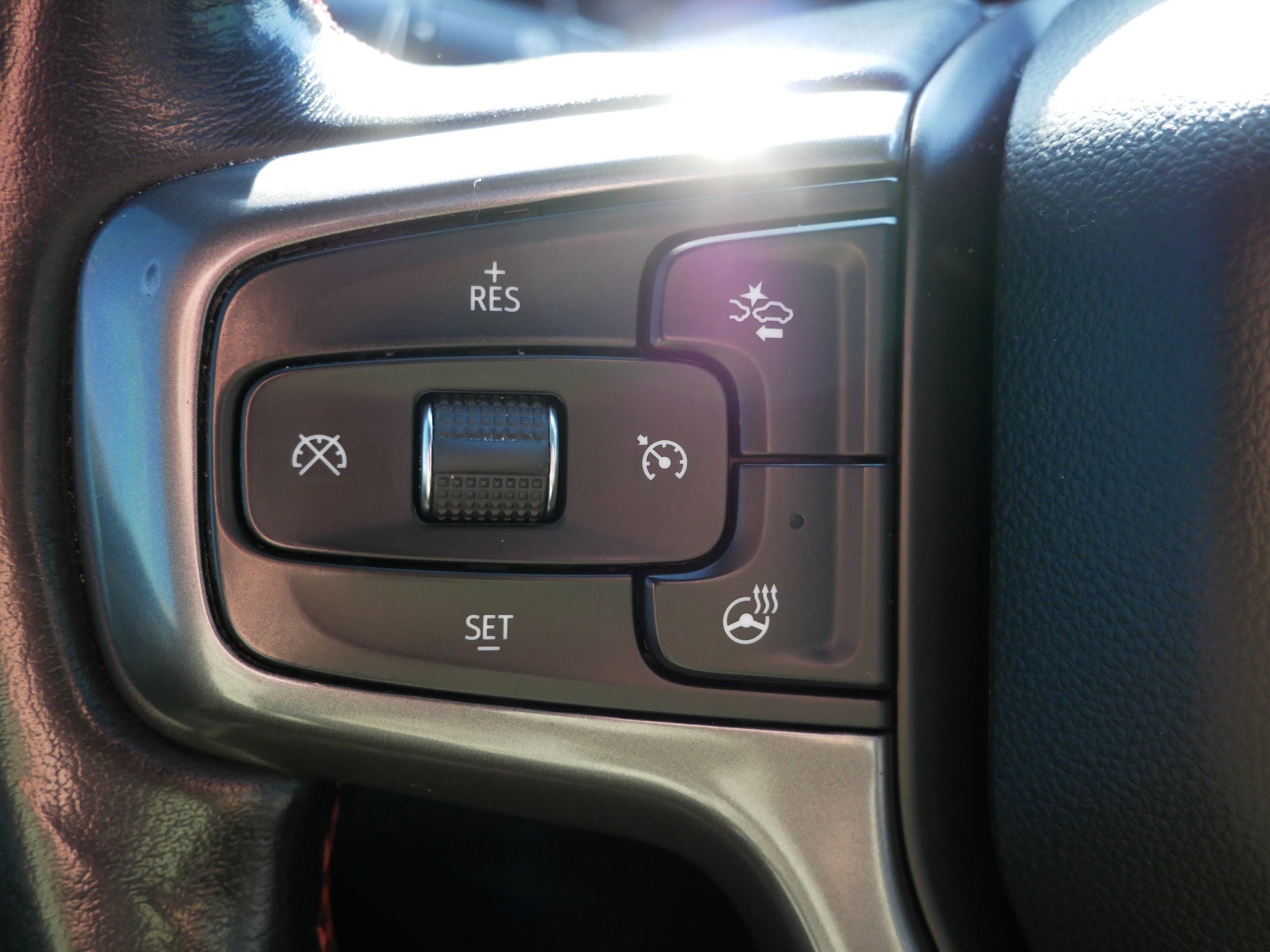 Used 2021 Chevrolet Tahoe RST w/ Luxury Package image 23