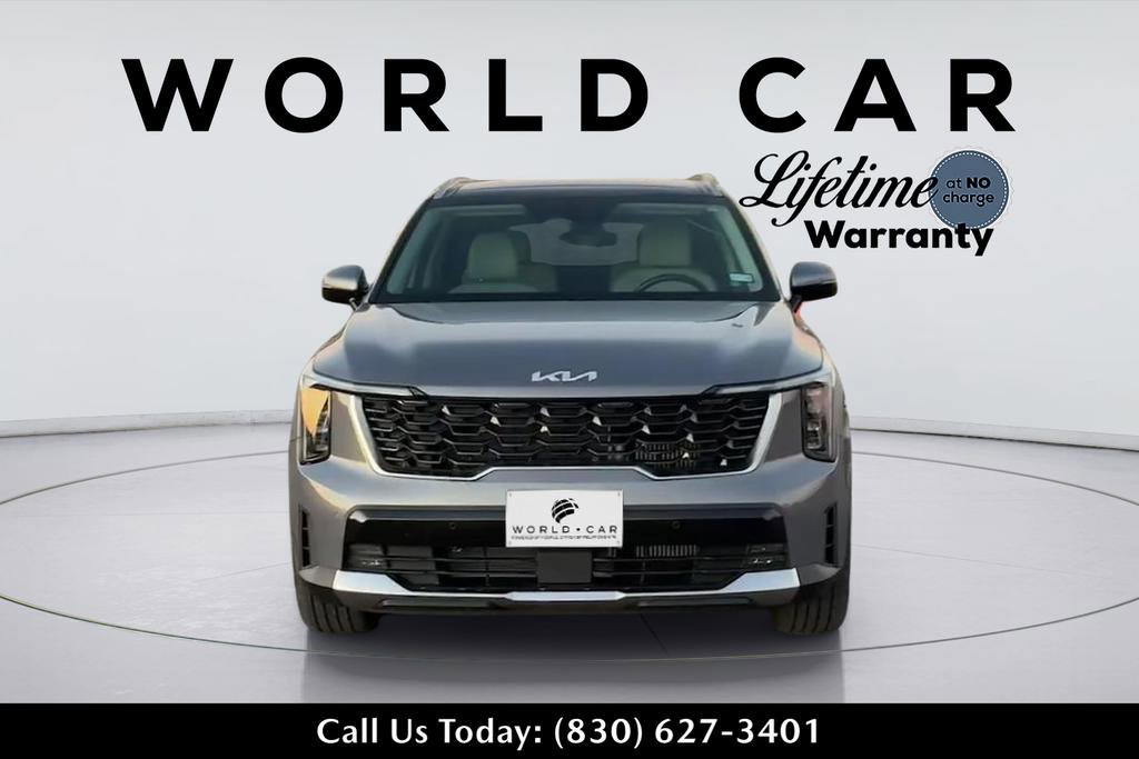 Used 2024 Kia Sorento EX w/ Panoramic Sunroof Package FWD image 4