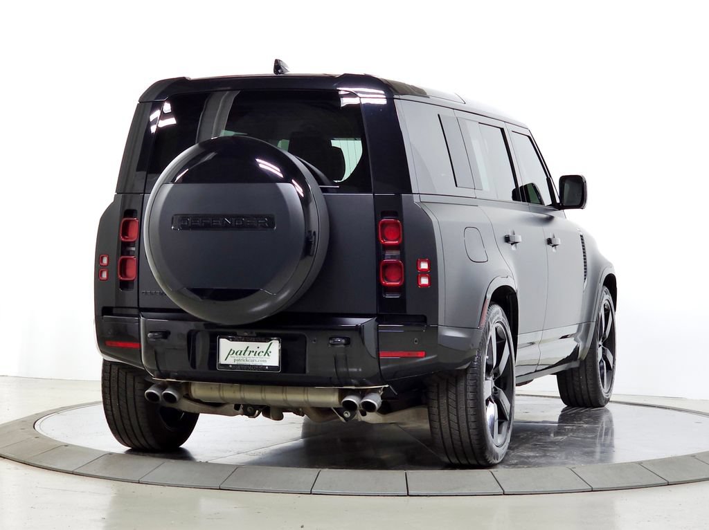 Used 2025 Land Rover Defender 110 X-Dynamic SE AWD/4WD image 9