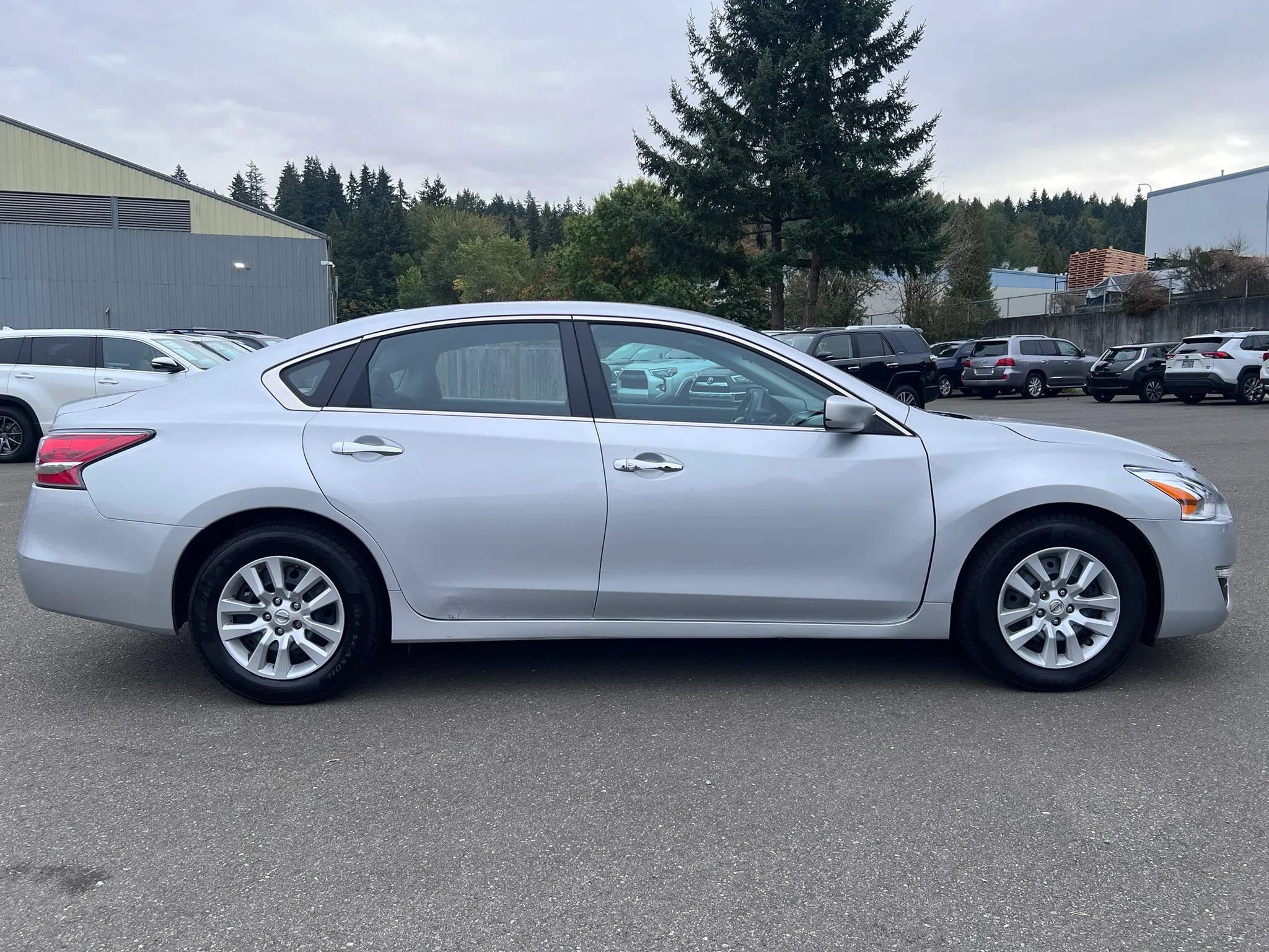 Used 2015 Nissan Altima 2.5 S w/ Power Driver Seat Package FWD image 8