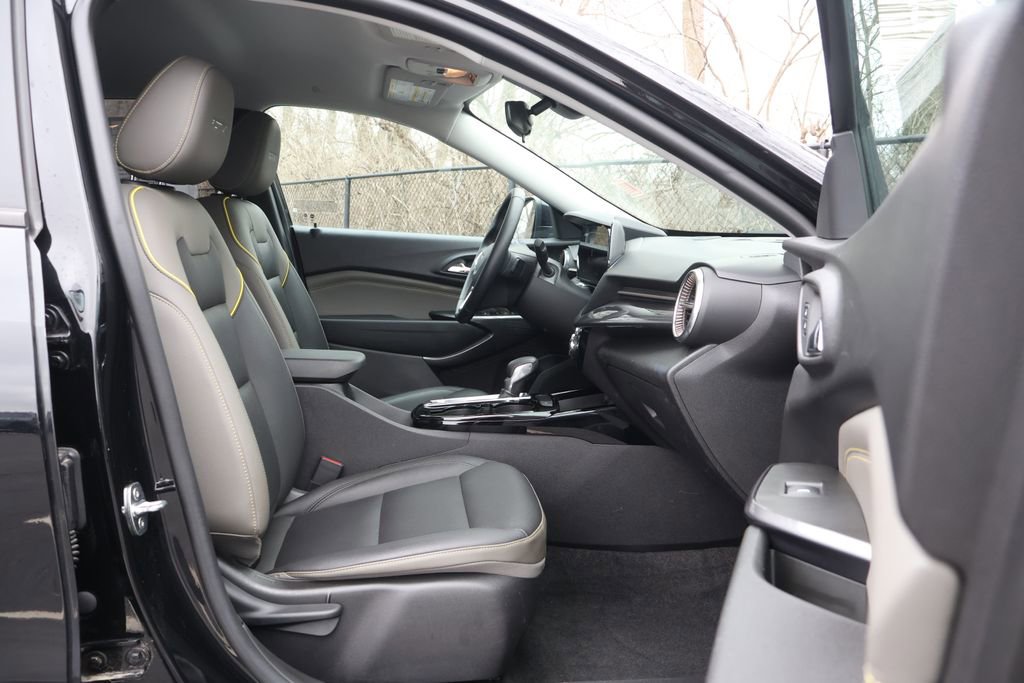 Certified 2024 Chevrolet Trax ACTIV w/ Driver Confidence Package image 40