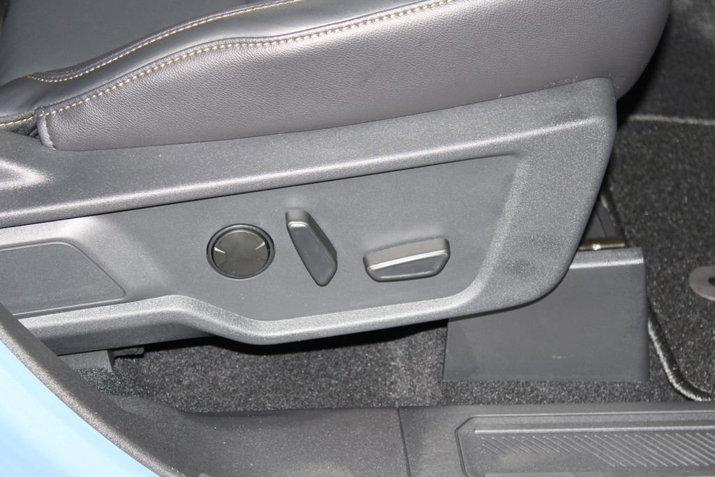 New 2025 Ford Bronco Badlands image 25