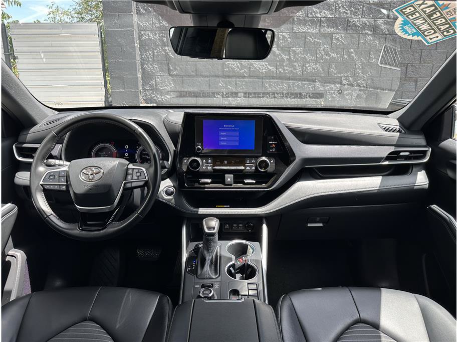 Used 2025 Toyota Highlander XSE AWD/4WD image 20