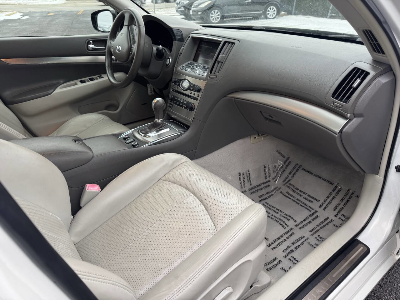 Used 2011 INFINITI G37 x w/ Premium Pkg image 17