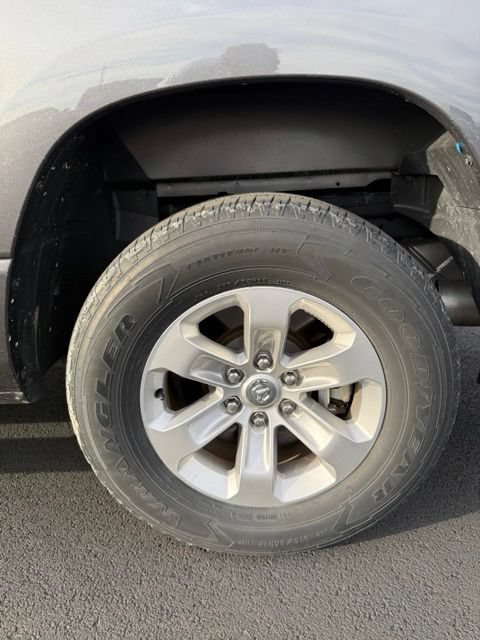 Used 2023 RAM 1500 Laramie AWD/4WD image 6