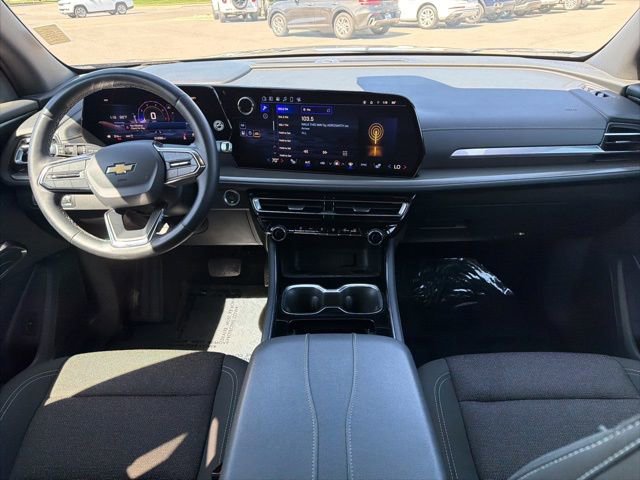 Used 2024 Chevrolet Traverse LT image 17