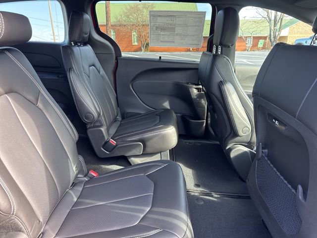 New 2026 Chrysler Pacifica Select image 11