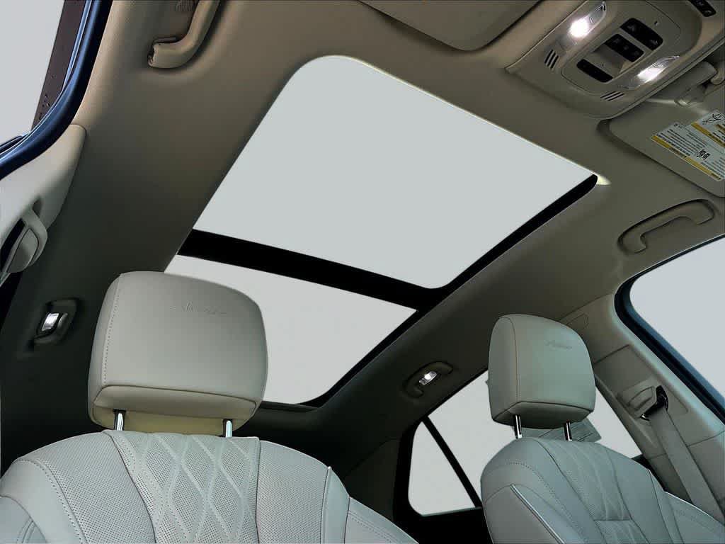 Used 2023 Buick Envision Avenir AWD/4WD image 29