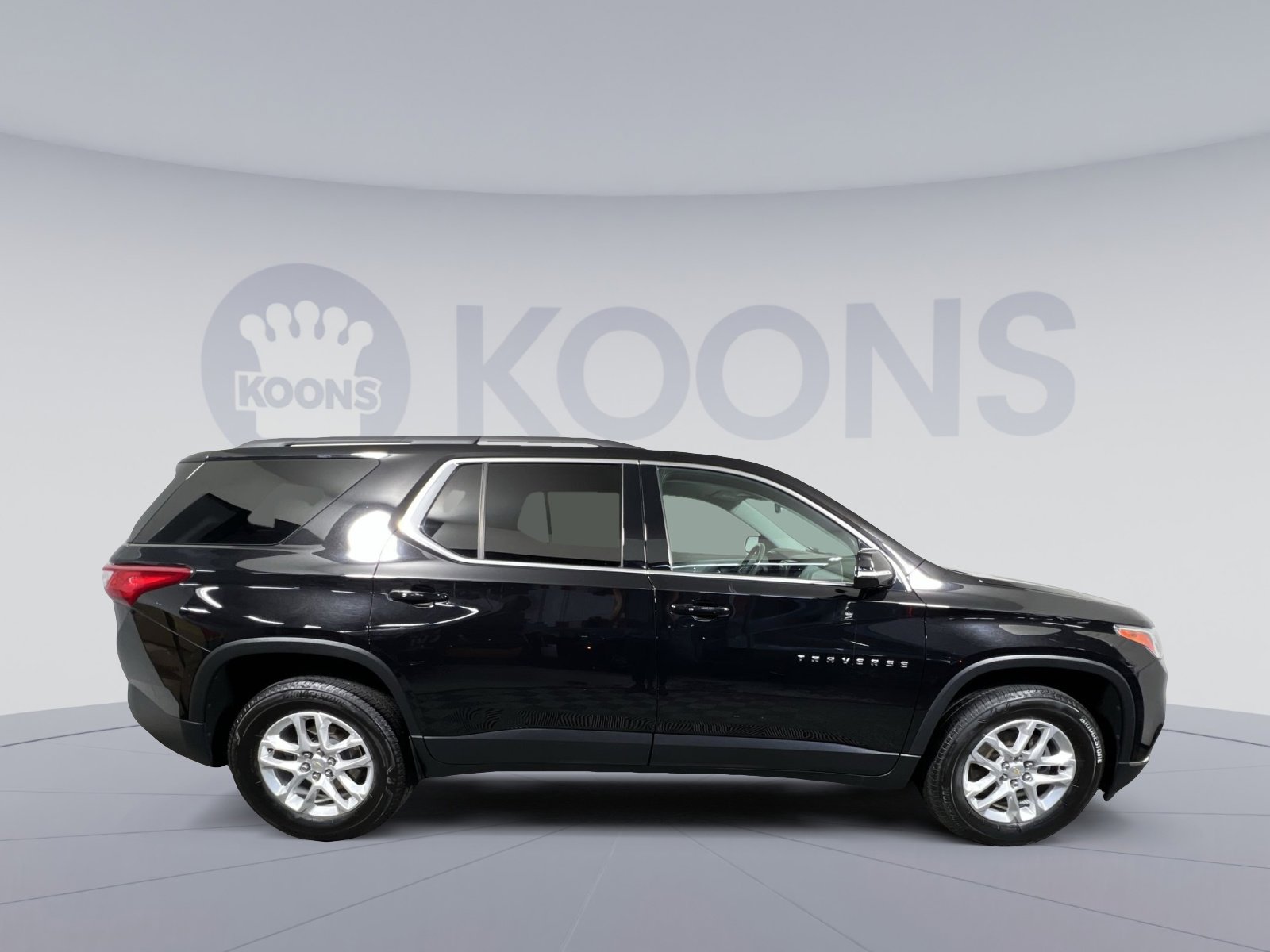 Used 2020 Chevrolet Traverse LT FWD image 10