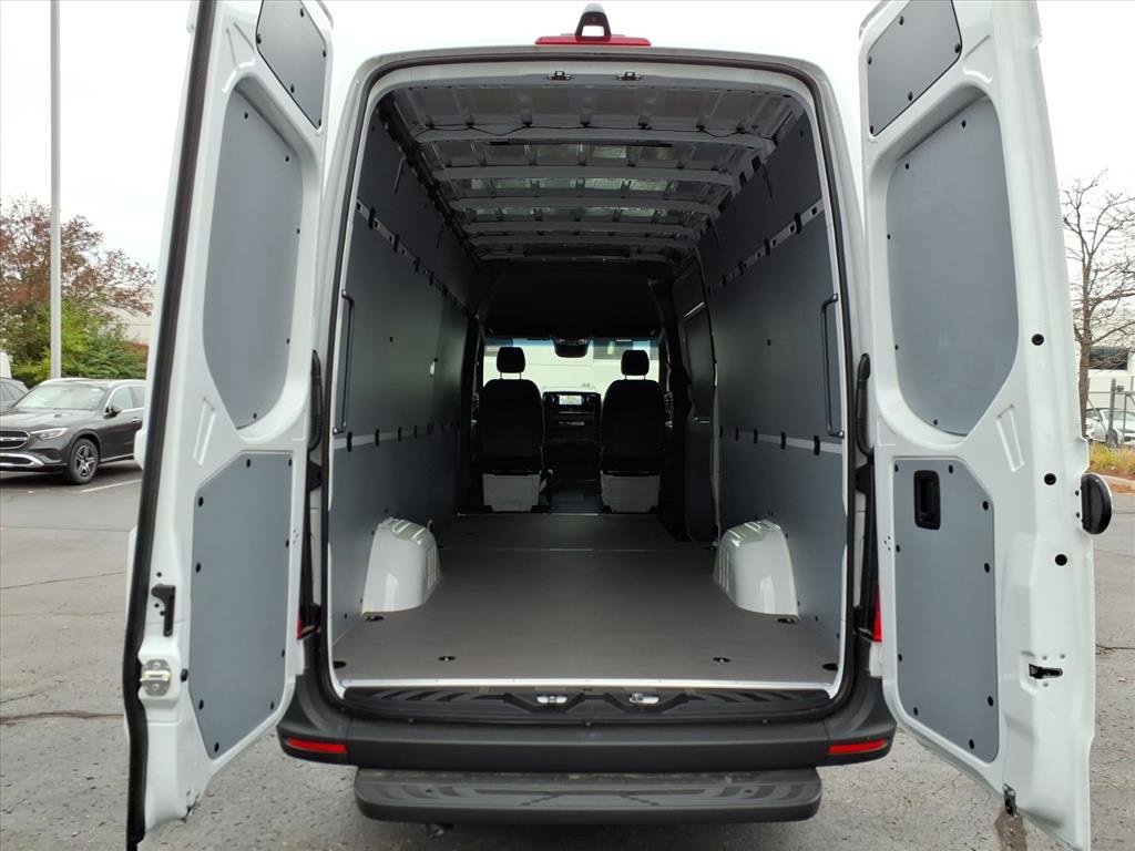 New 2025 Mercedes-Benz Sprinter 2500 image 4