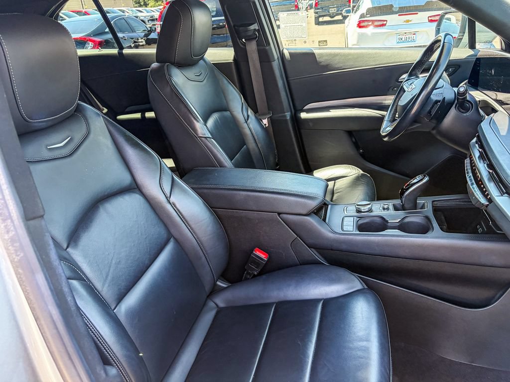 Certified 2024 Cadillac XT4 Premium Luxury AWD/4WD image 32