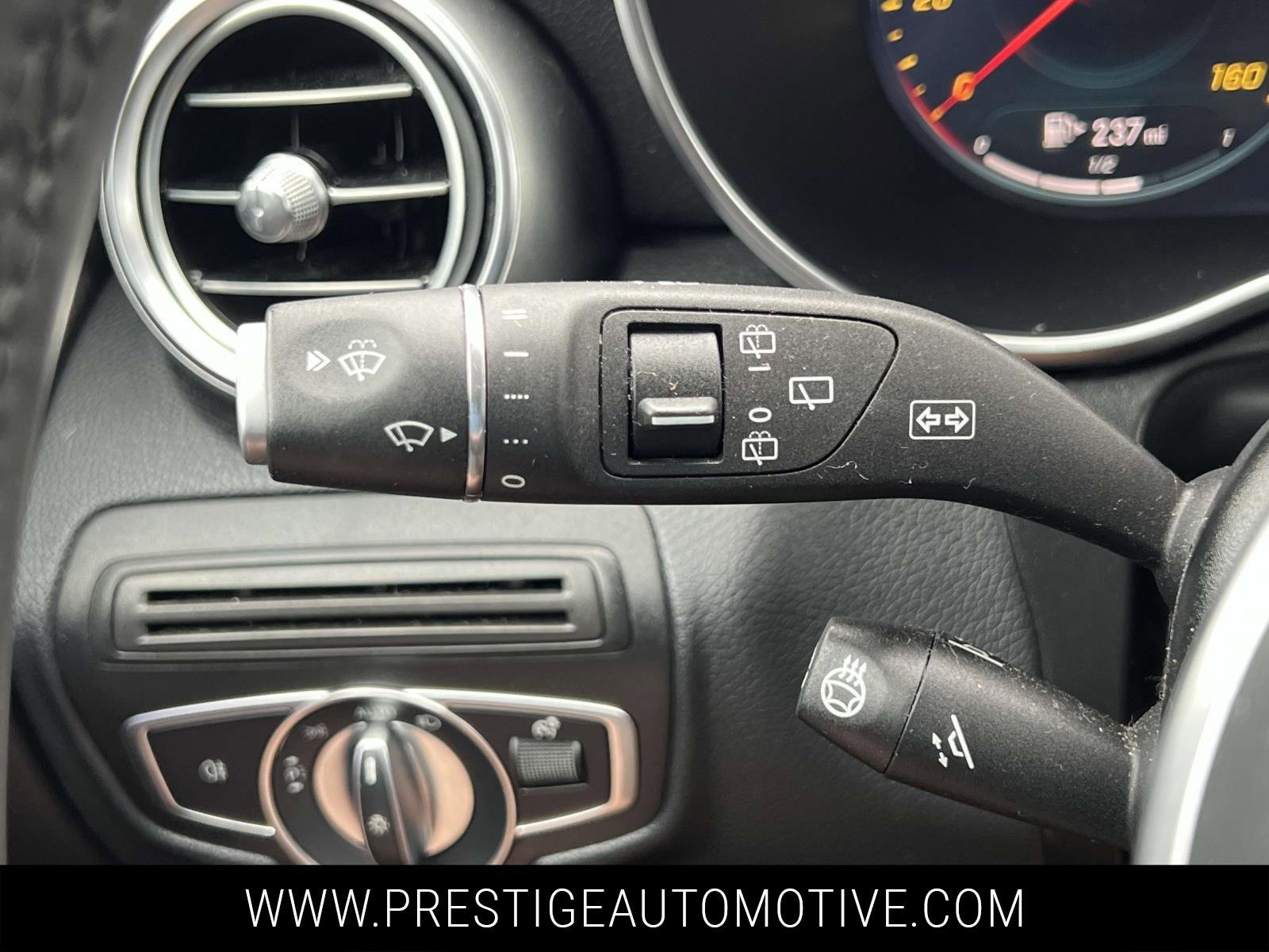 Used 2022 Mercedes-Benz GLC 300 GLC 300 image 31