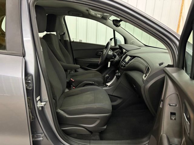 Used 2020 Chevrolet Trax LS image 22