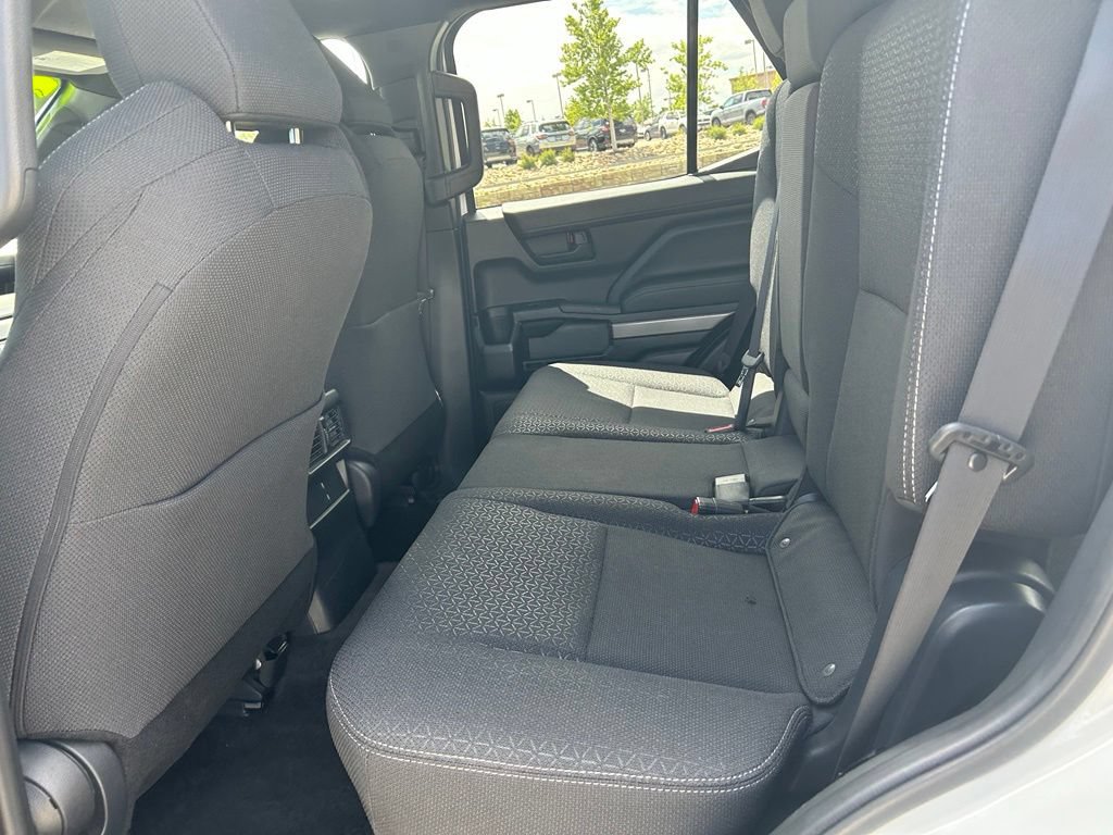 Used 2025 Toyota 4Runner SR5 AWD/4WD image 26