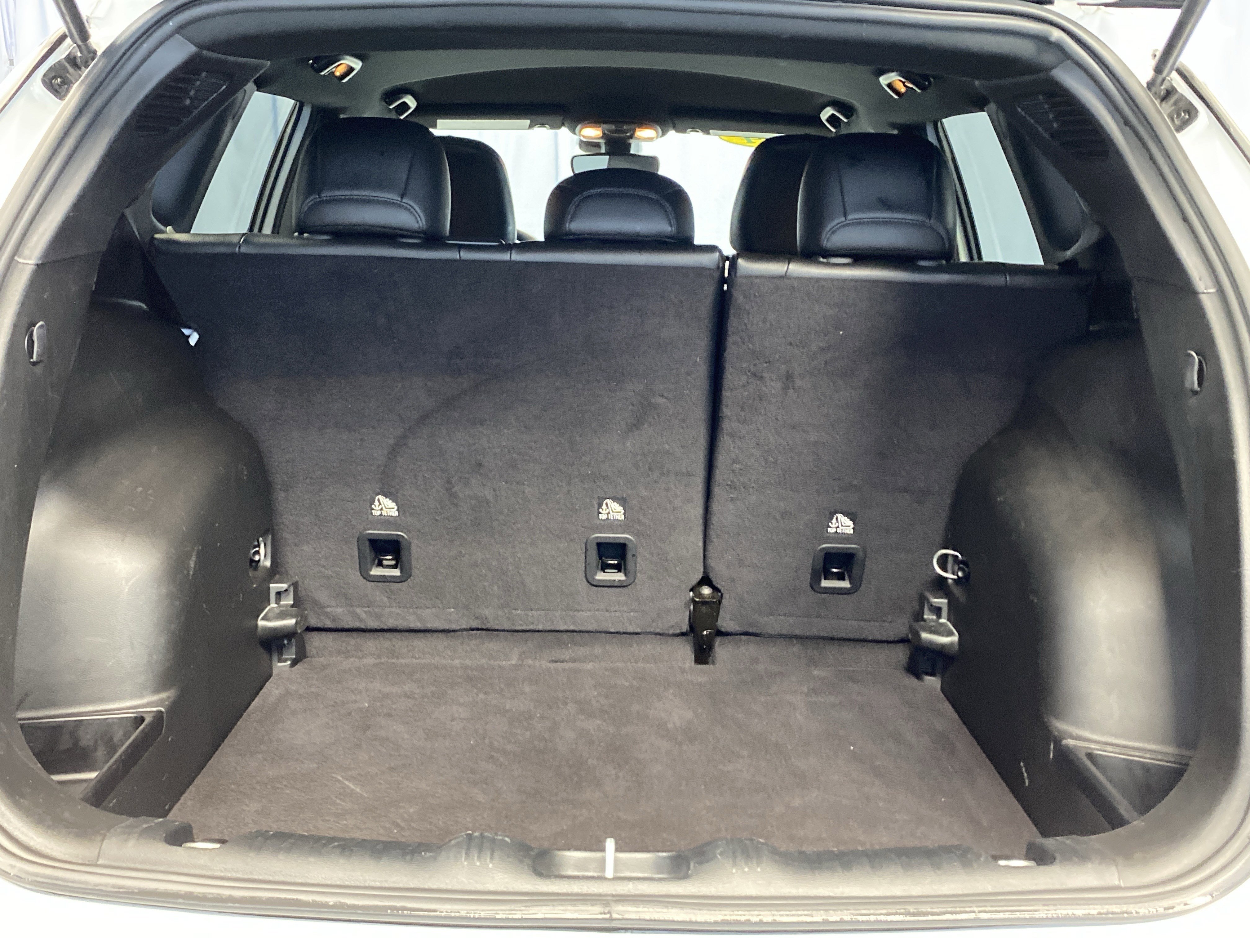 Certified 2024 Jeep Compass Latitude image 33