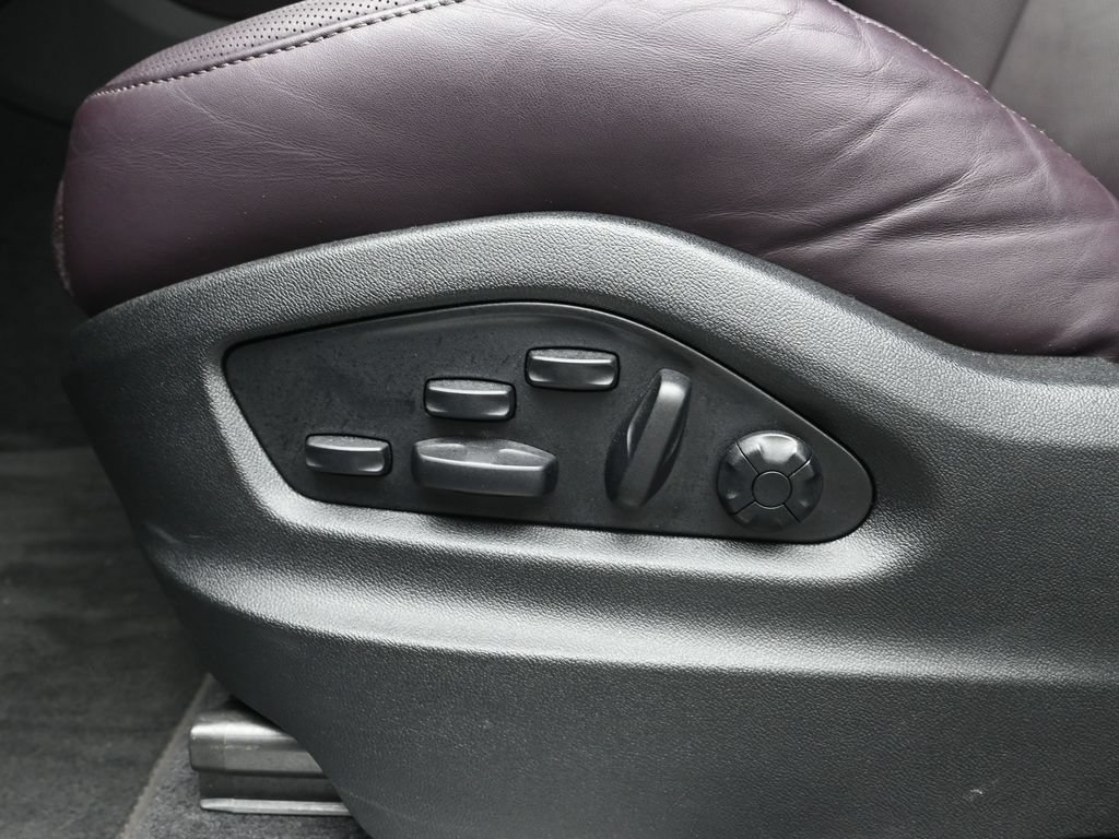 Certified 2025 Porsche Cayenne S AWD/4WD image 14