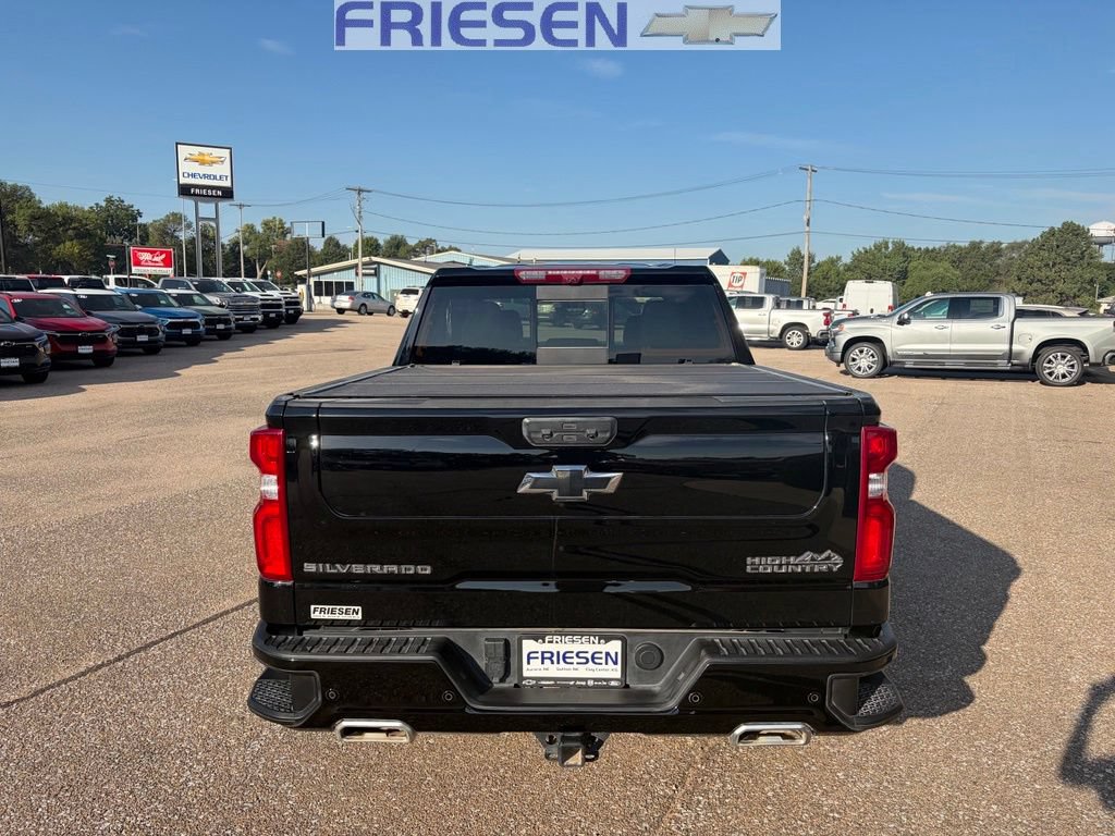 Used 2025 Chevrolet Silverado 1500 High Country w/ High Country Premium Package AWD/4WD image 4