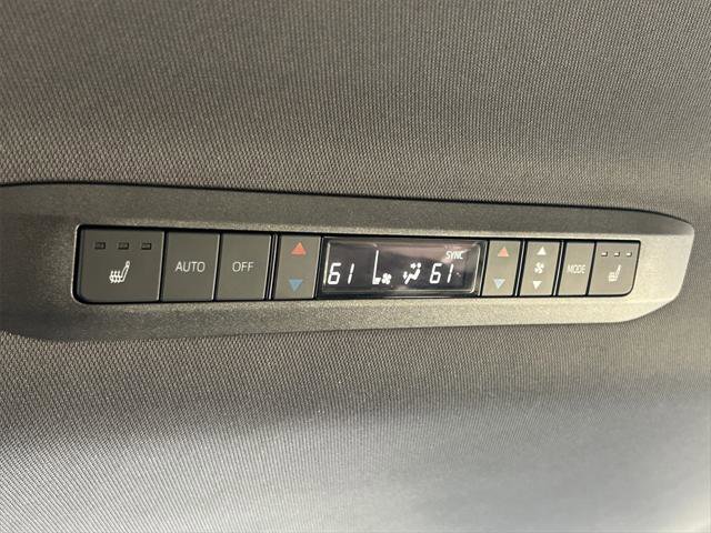 Certified 2023 Toyota Sienna Platinum image 23