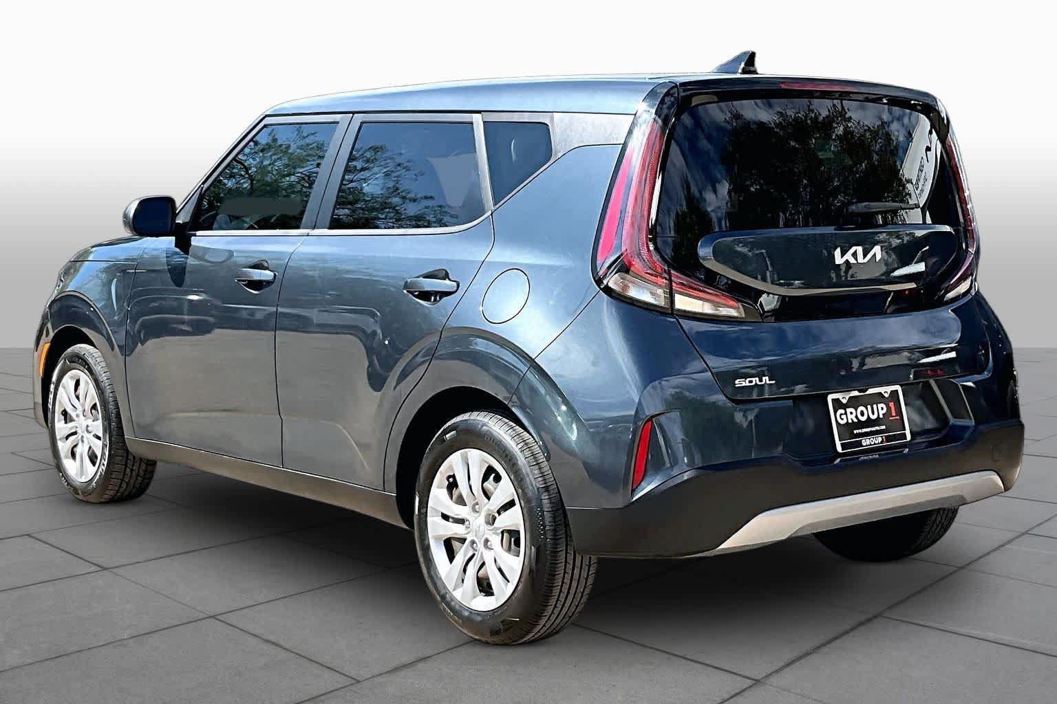 Used 2023 Kia Soul LX FWD image 12