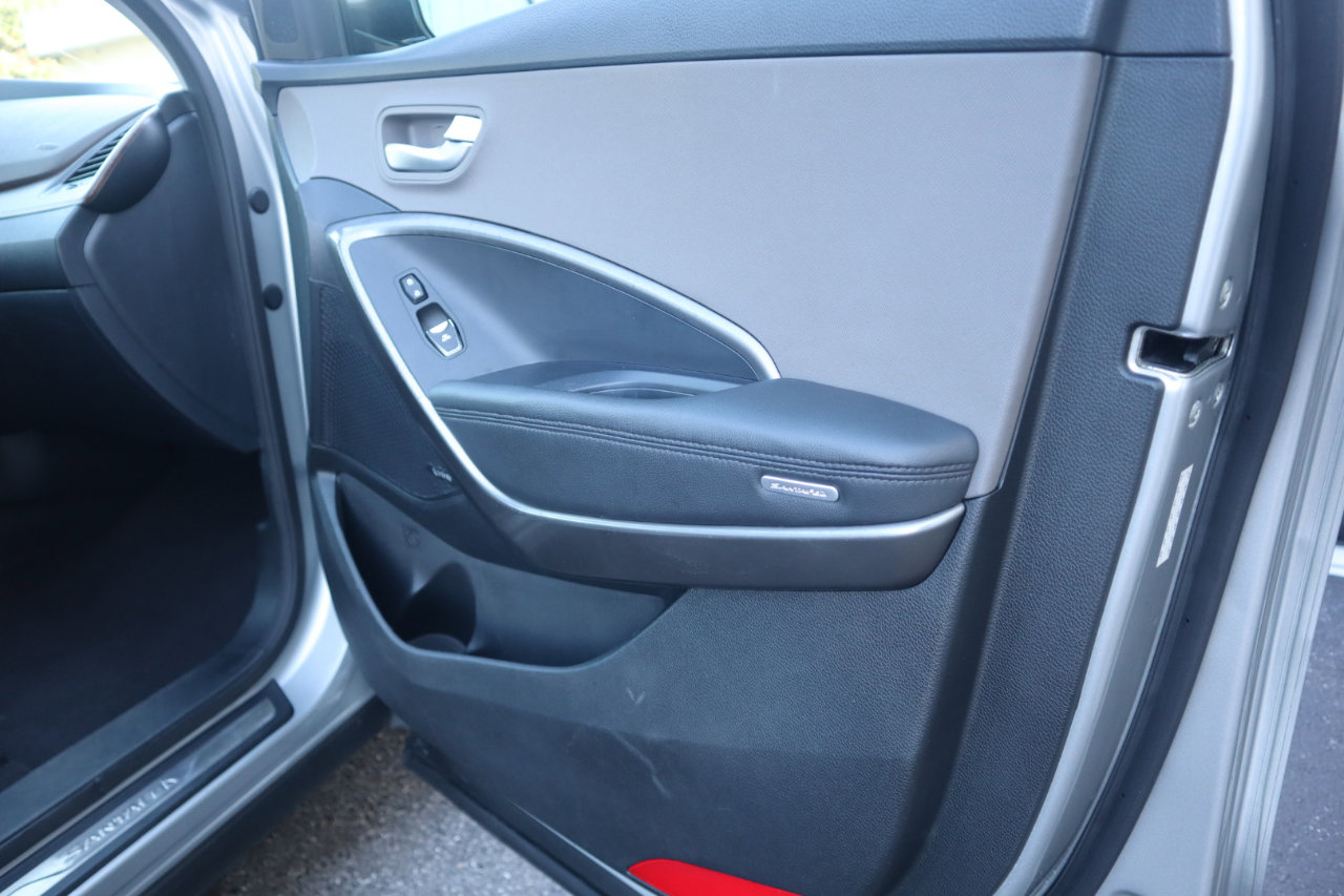 Used 2017 Hyundai Santa Fe AWD w/ SE Ultimate Tech Package 03 image 39